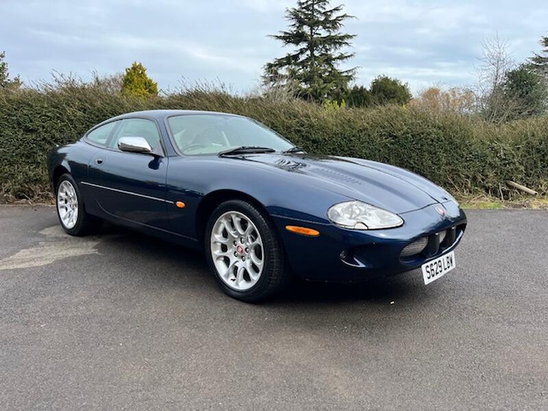 JAGUAR XKR