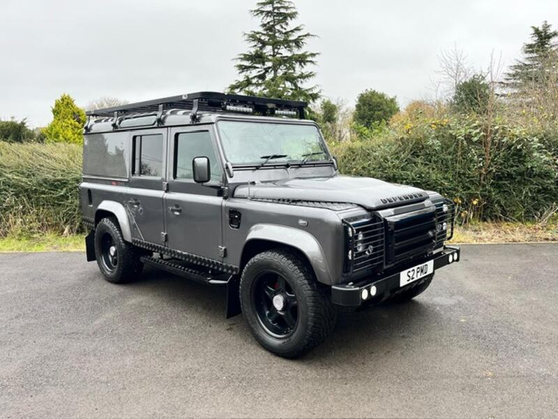 LAND ROVER DEFENDER 110