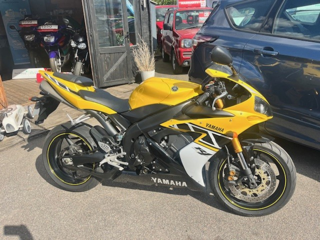 2006 Yamaha R1